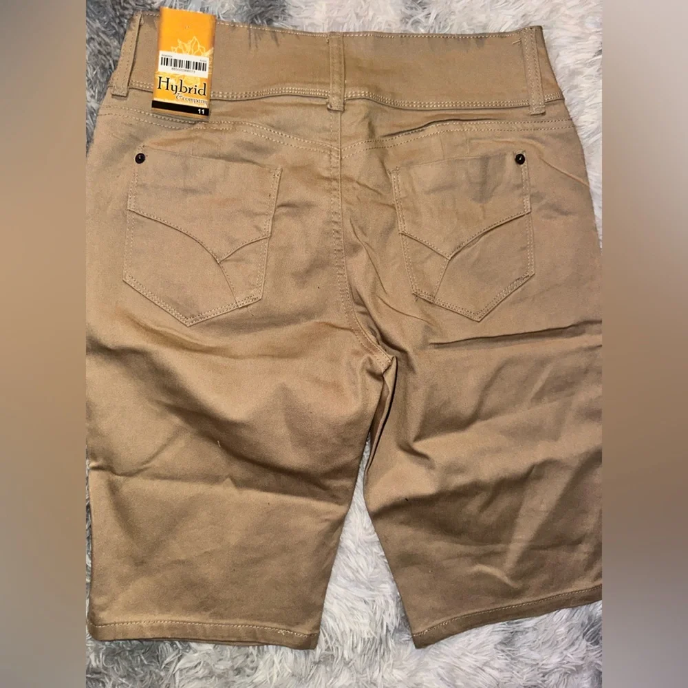 Hybrid & Company Woman’s Khaki Super Stretch Bermuda Shorts Bum Lifter - NWT 11
